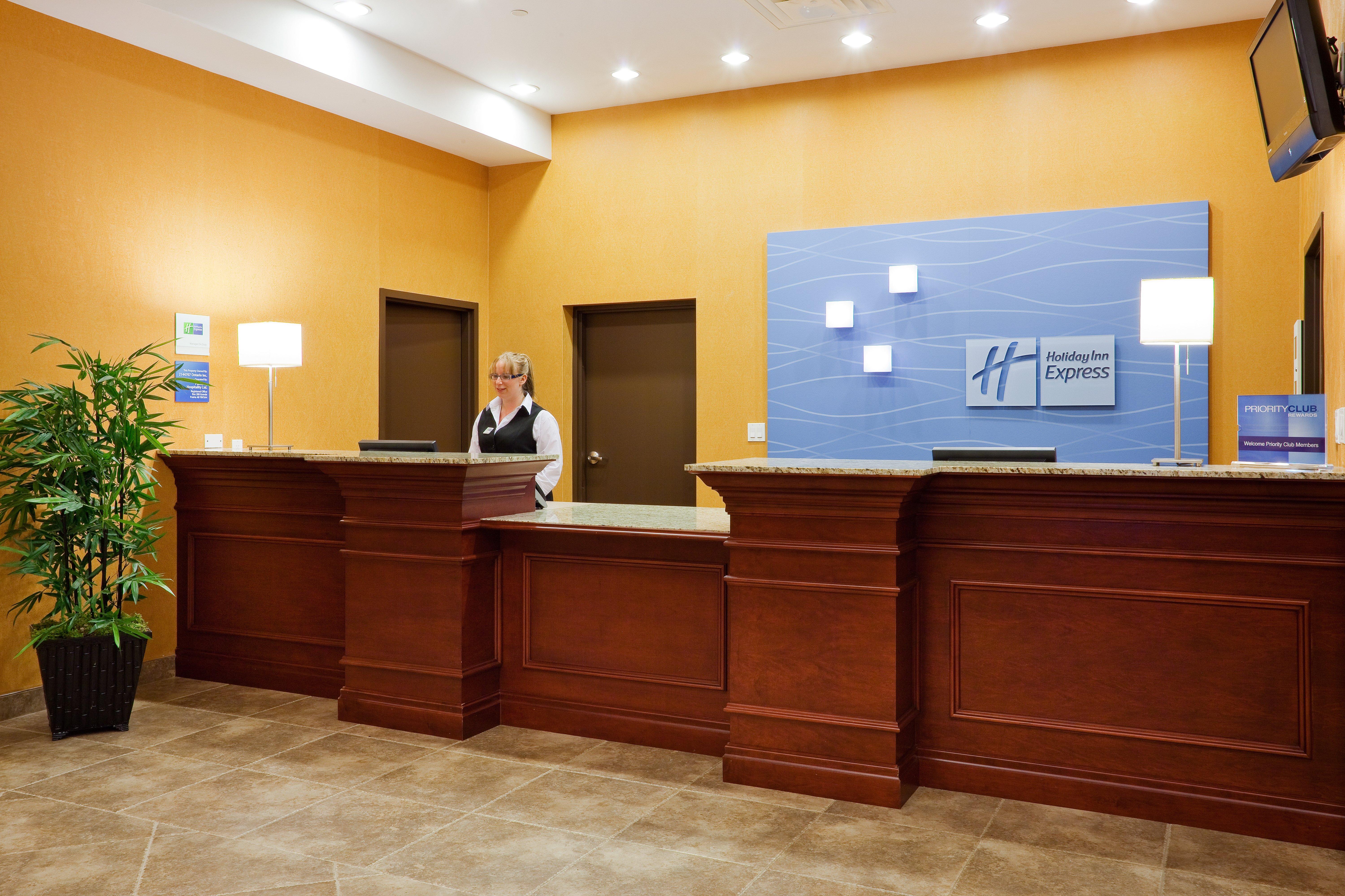 Holiday Inn Express Hotel & Suites Clarington - Bowmanville, An Ihg Hotel Zewnętrze zdjęcie